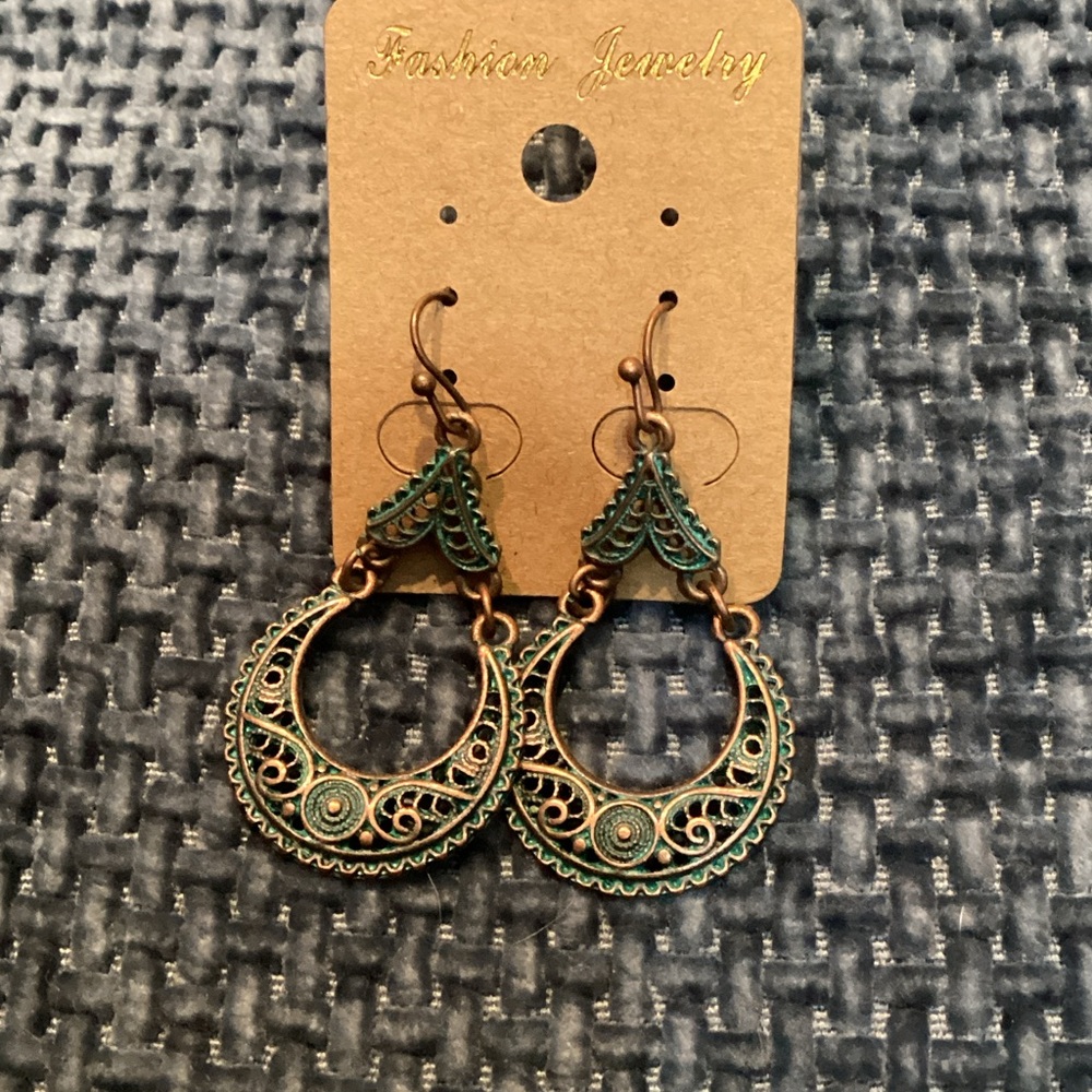 Elegant turquoise, color and Goldtone Fashion boho bohemian Earrings